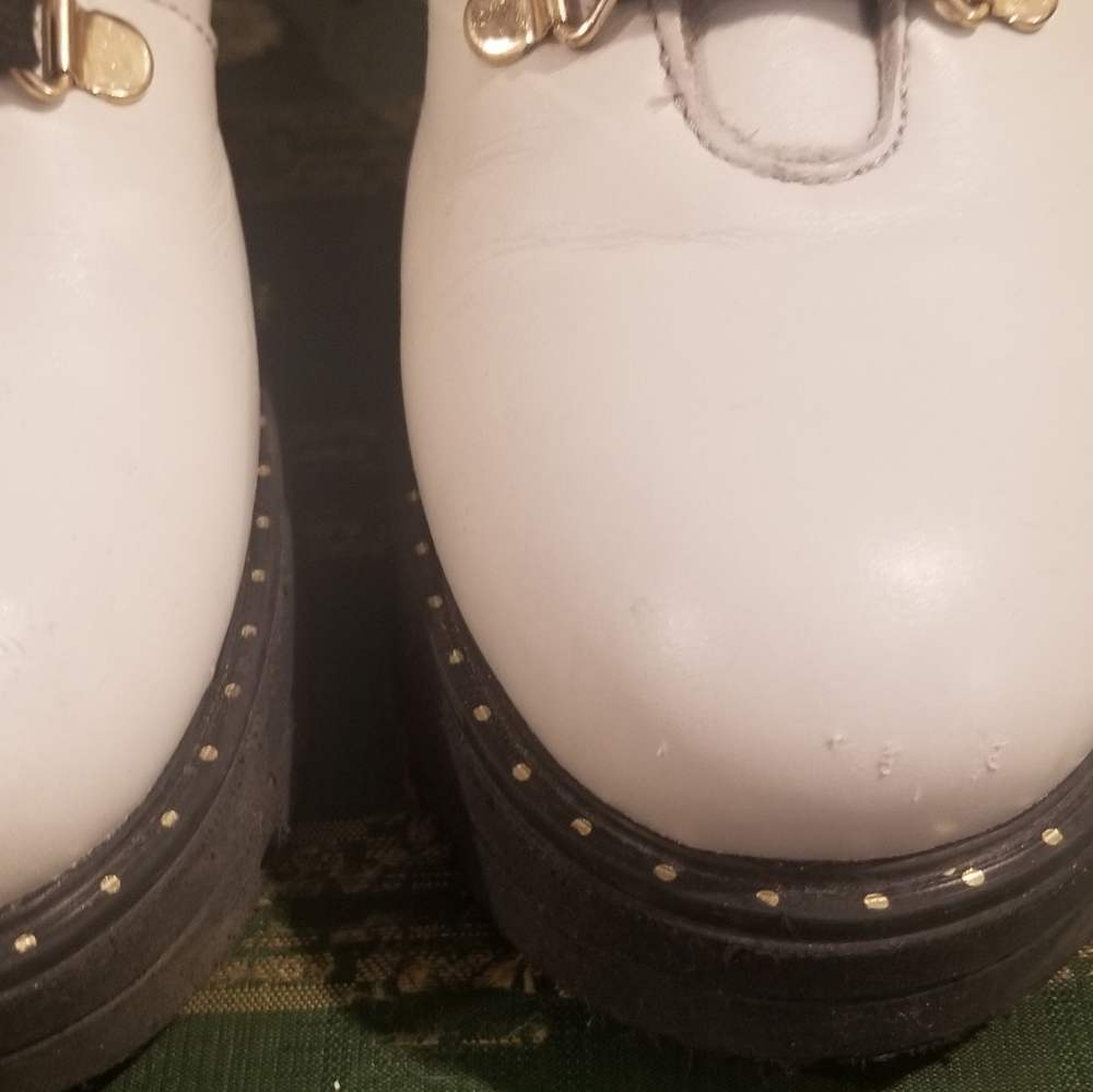 White leather boots - Picture 2 of 6